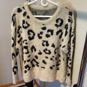 Chic Leopard Print Sweater in Cream and Black